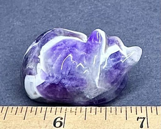 CV414 Banded Amethyst Sleeping Fox - Image 3