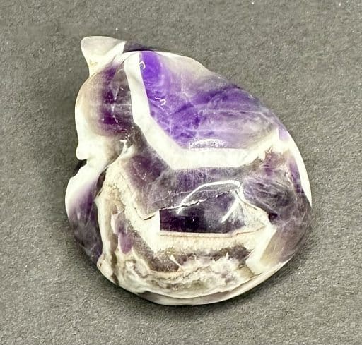 CV414 Banded Amethyst Sleeping Fox - Image 4