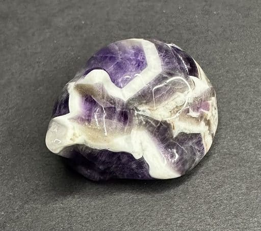 CV414 Banded Amethyst Sleeping Fox - Image 5