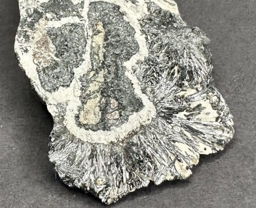 M702 Pyrolusite - Image 6