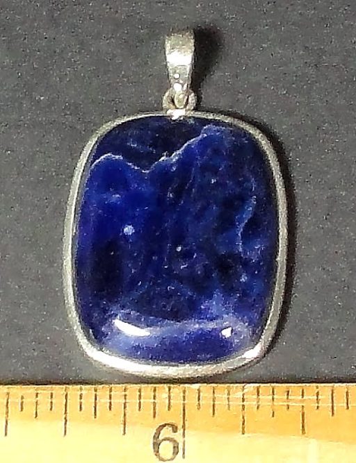 Silver pendant with a 19 mm x 28 mm Sodalite stone