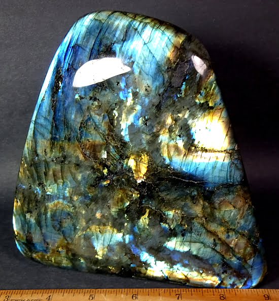 PR214 Labradorite - The Rock Shed