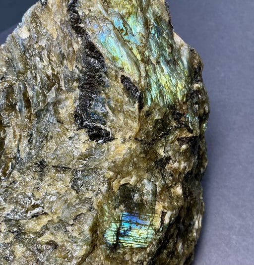 GR210 Labradorite - Image 4